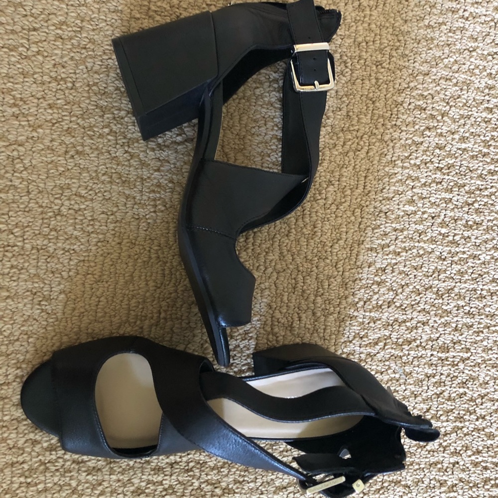 Kenneth Cole Hannon Criss Cross Shoes